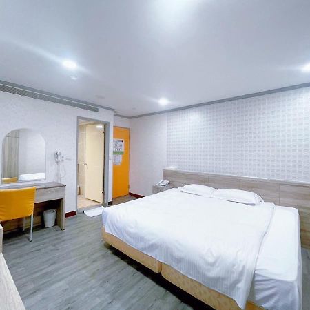 A22 Wei Lu Hotel Zhongli Εξωτερικό φωτογραφία